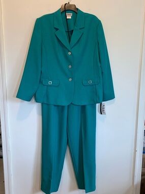 Nikki Pants & Blazer Emerald Green Career Set